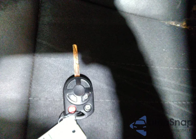 1FADP3F26JL266040: 42009143