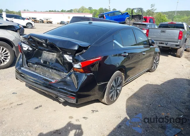 1N4BL4DV7LC247666: 42009248