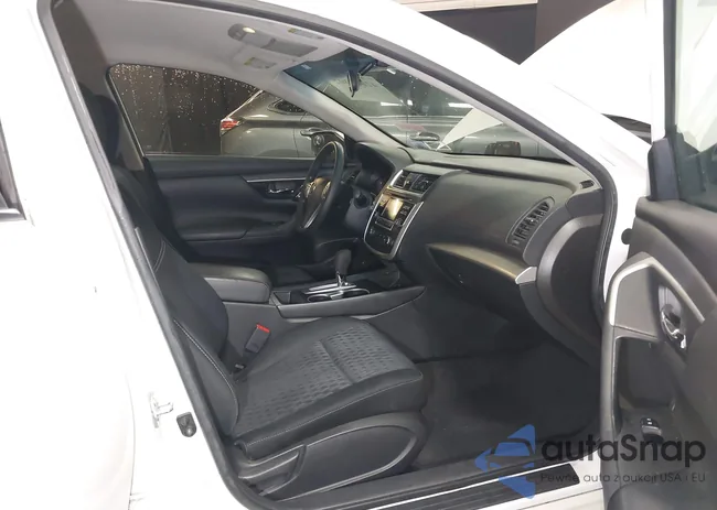 1N4AL3AP8GN306262: 42009302