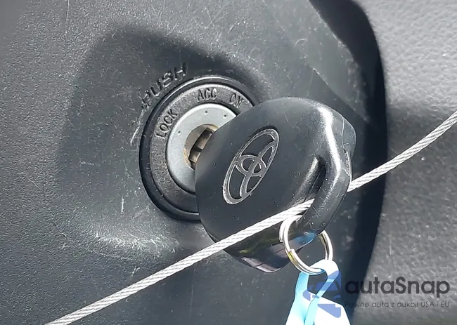 2T1KU4EE3CC801895: 42010112