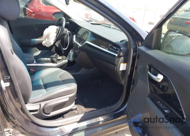 KNDCE3LG2L5067733: 42009484