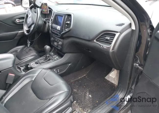 1C4PJMLN1KD268643: 42009832