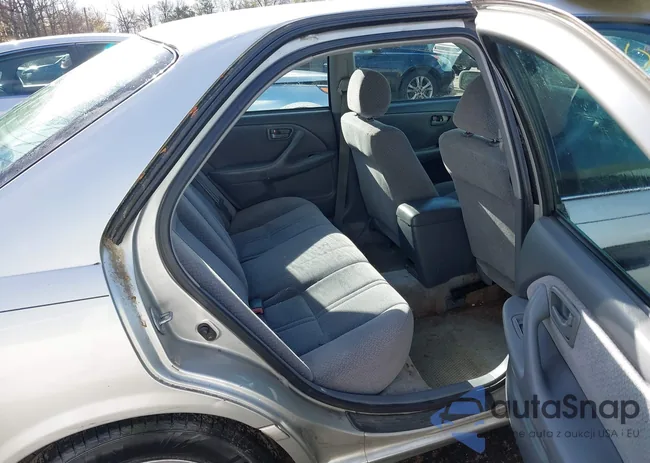 4T1BG22K8YU648927: 42011207