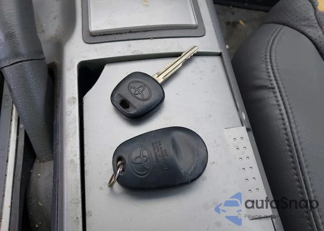 4T1FA38P58U155492: 42011874