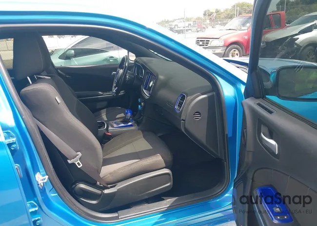 2C3CDXHG3FH827754: 42012425