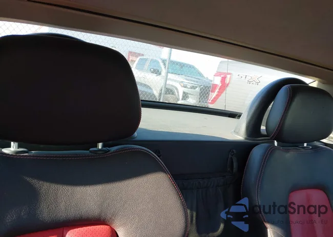 WDBKK47F7WF058115: 42011747