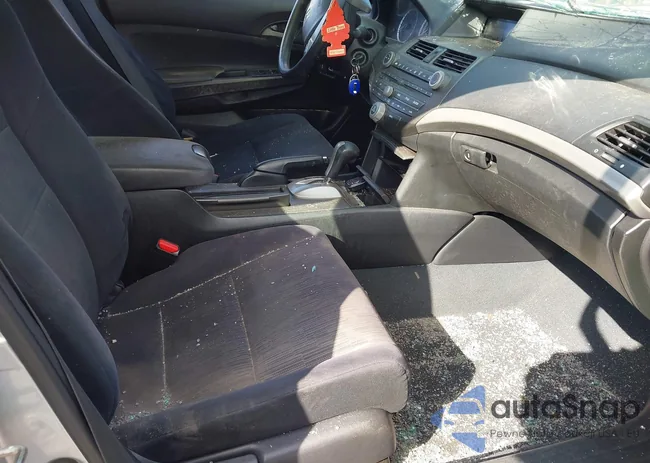 1HGCP2F48CA027252: 42011848