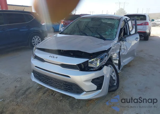 3KPA24AD0PE521437: 42013172