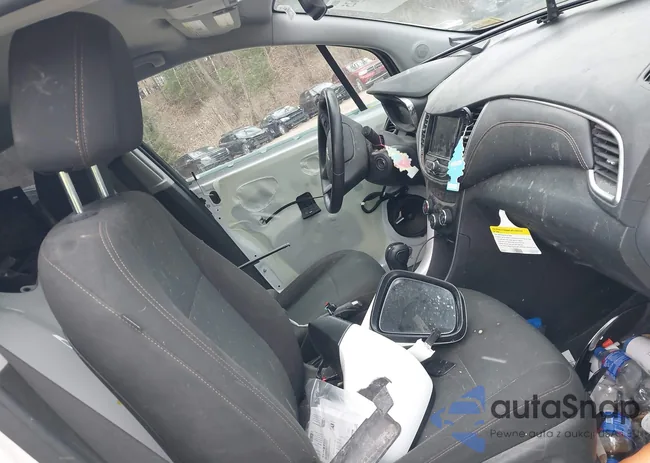 KL7CJNSB3MB304128: 42012625