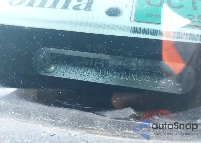 1FMCU9DG5AKD31042: 42012818