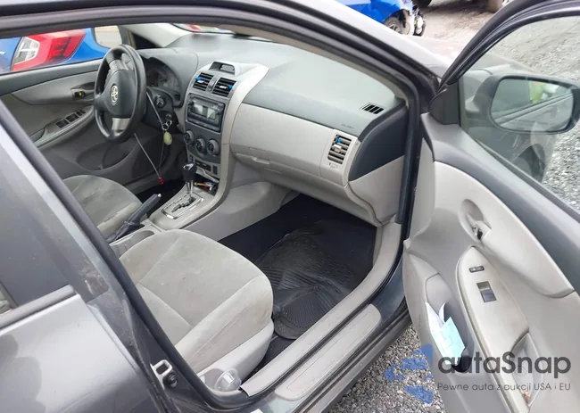 2T1BU4EE8CC762639: 42013762