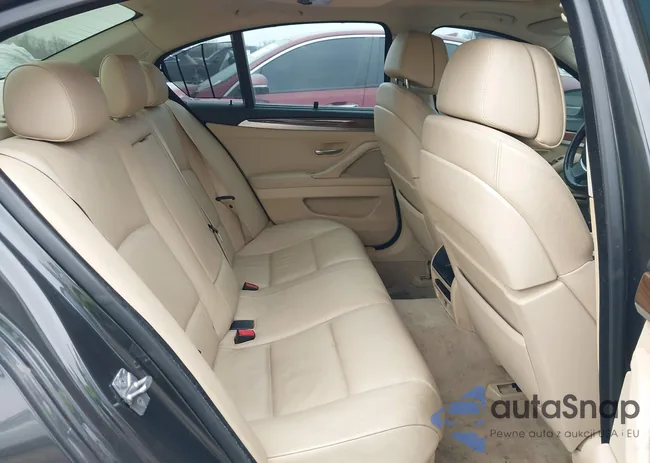 WBAFR9C54BC758675: 42014884