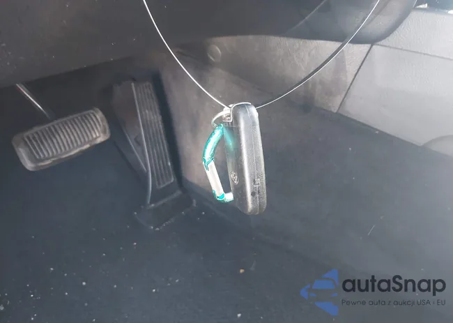 KMHGC4DFXCU169401: 42015898