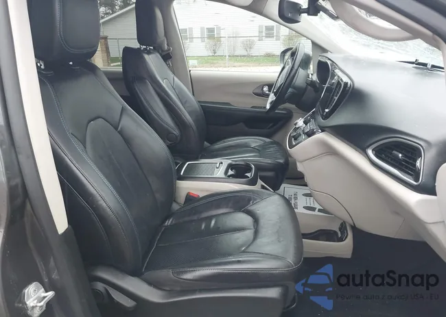 2C4RC1BG7MR584956: 42016887