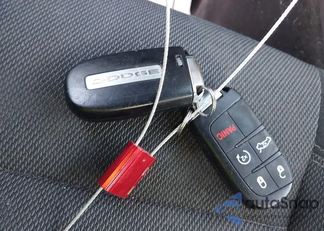 2C3CDXBG8JH329213: 42017080