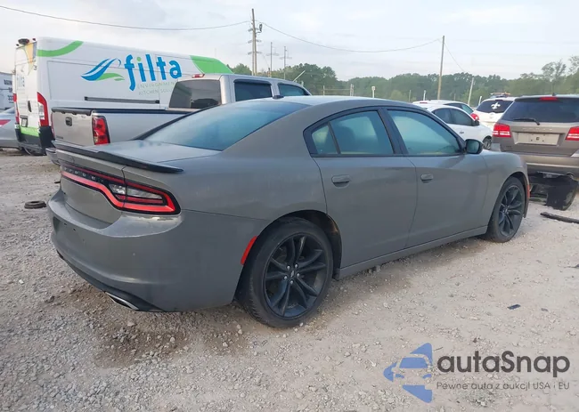 2C3CDXBG8JH329213: 42017080