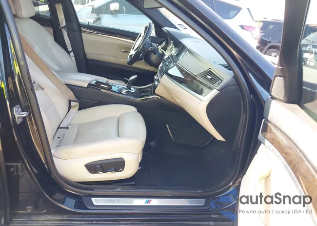 WBA5B1C52GG553762: 42018981