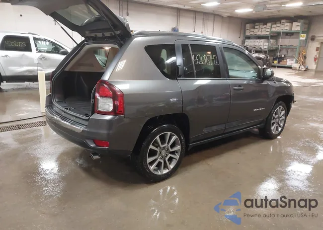 1C4NJDEB2GD802461: 42018742