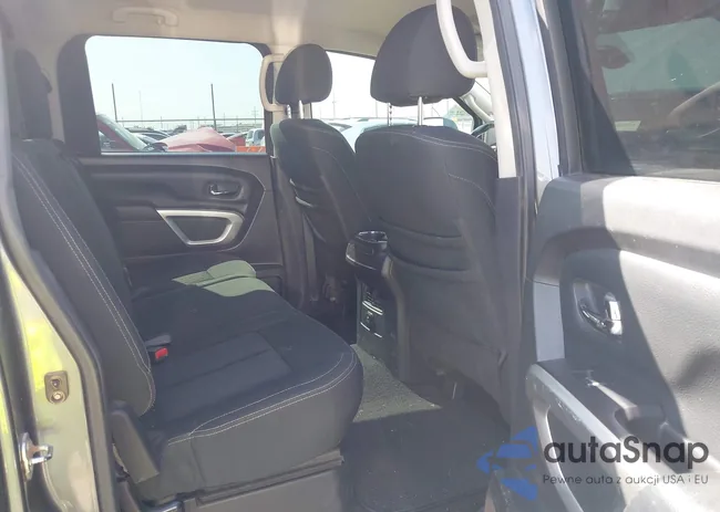 1N6AA1E52HN515444: 42020151