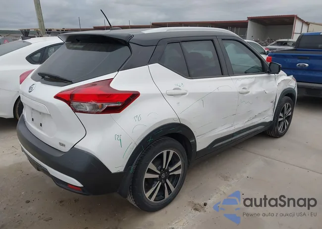 3N1CP5CU8KL551984: 42020176