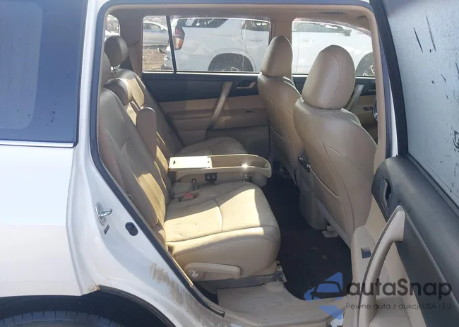 5TDZK3EH3BS029820: 42020253