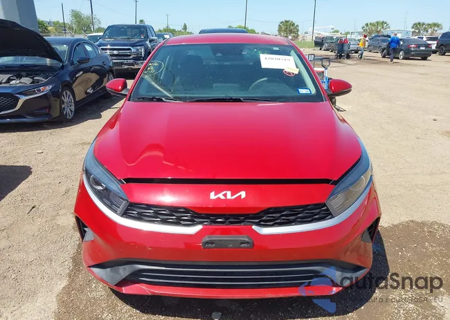 3KPF24AD1PE571575: 42020319