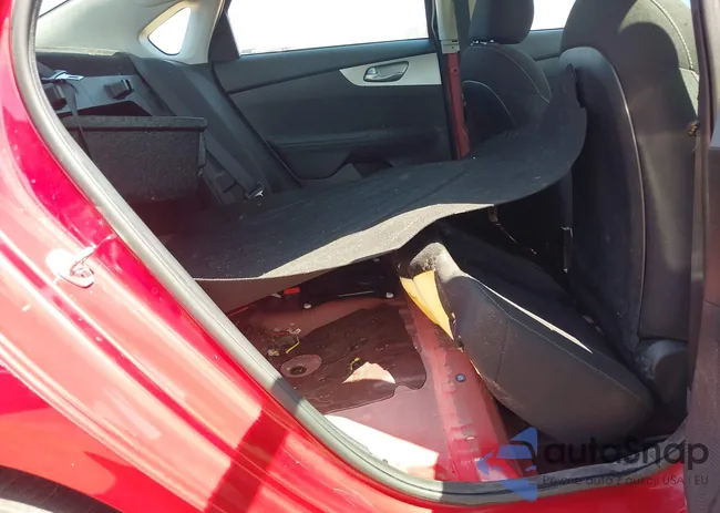 3KPF24AD1PE571575: 42020319