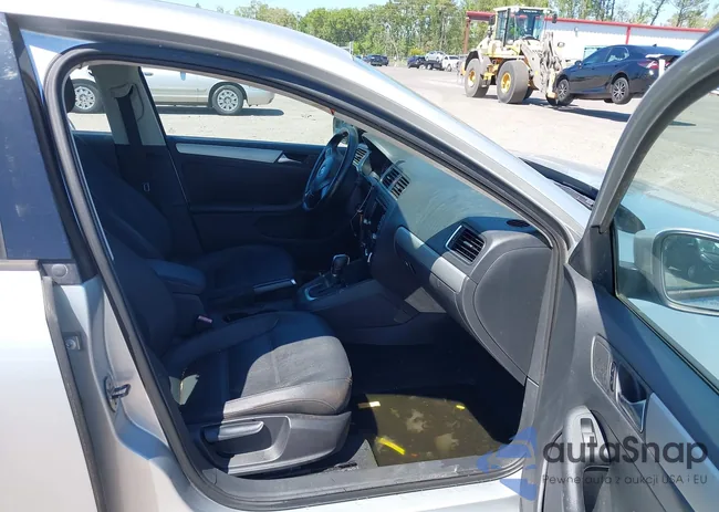 3VWLL7AJ9CM014398: 42019714