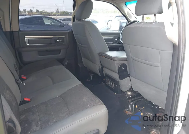 3C6UR5ML2DG532383: 42019727