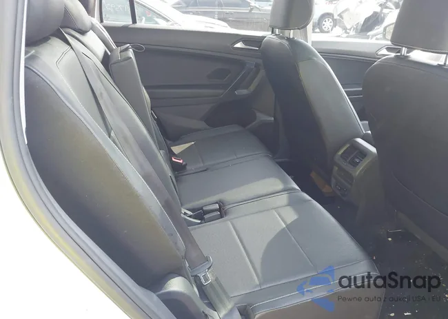 3VV3B7AX5MM004593: 42021282