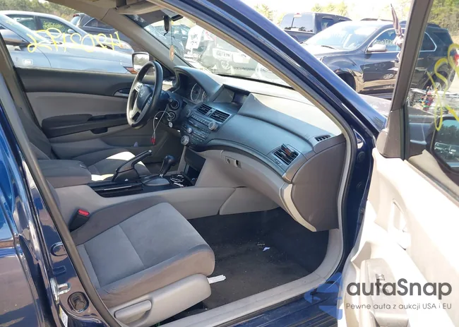 1HGCP26379A062719: 42021936