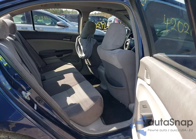 1HGCP26379A062719: 42021936