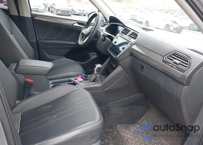 3VV2B7AX3RM029625: 42021749