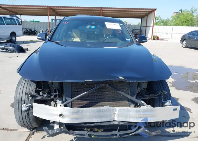 WBA8Z9C52JG828044: 42023186