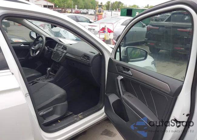 3VVMB7AX0PM036876: 42023415