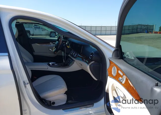 W1KZF8DB8LA829032: 42022551