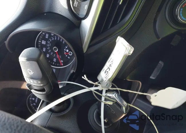 3KPF24AD6LE257852: 42023963