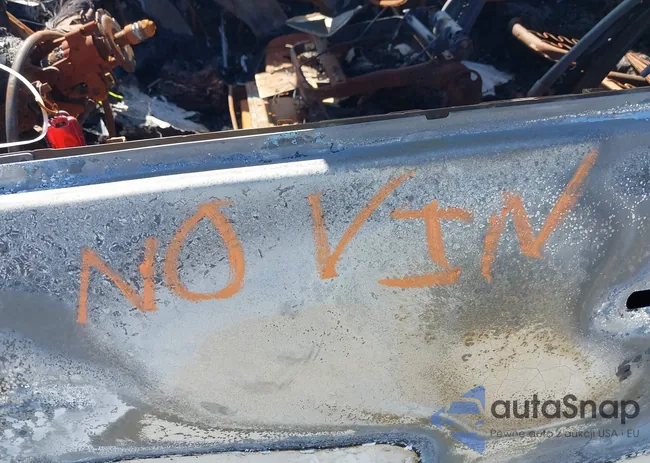 3GCUCRER8JG240611: 42024323