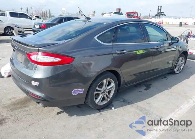 3FA6P0SU9GR145186: 42023484