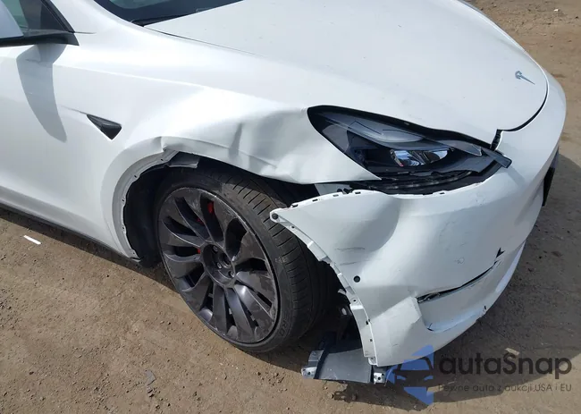 5YJYGDEF7MF277769: 42025157