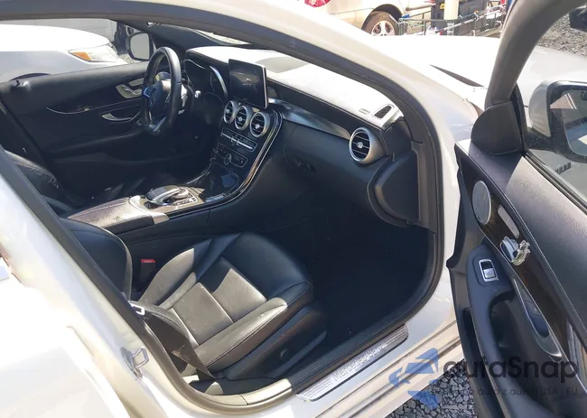 55SWF6GBXFU012233: 42025172