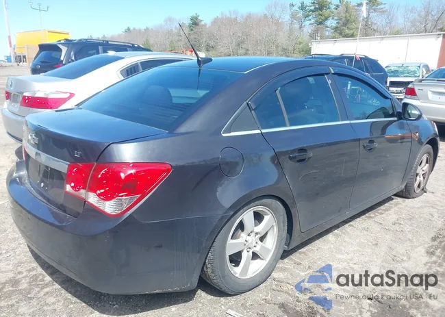 1G1PC5SB3E7271157: 42025340