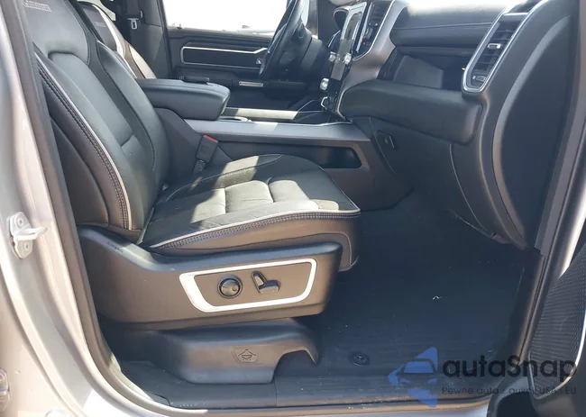 1C6SRFJT6PN659232: 42024644