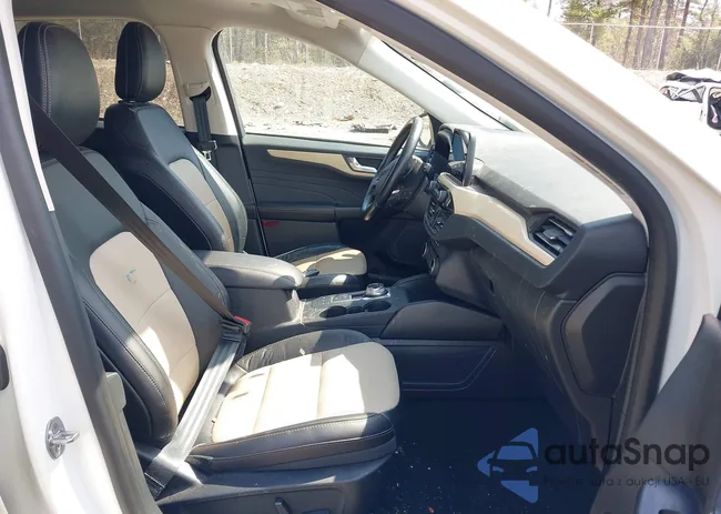 1FMCU9DZ5NUA11487: 42025709