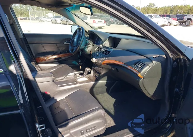 1HGCP3F86CA036167: 42028921