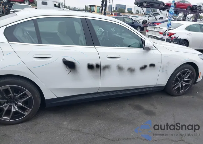 WBY33FK03RCR99079: 42028540