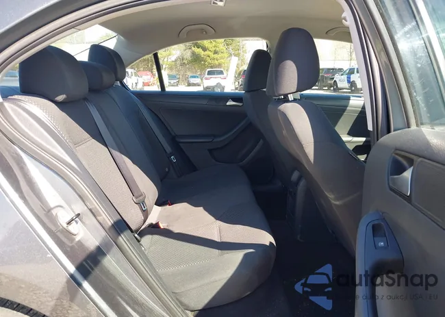 3VW2K7AJ7EM319965: 42029537