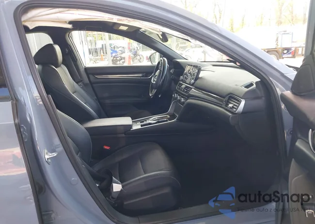 1HGCV3F28NA029726: 42031189