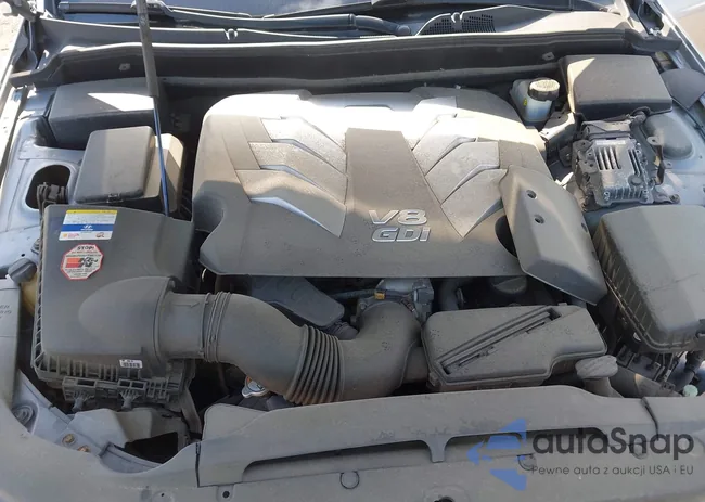 KMHGC4DH8CU162710: 42032011