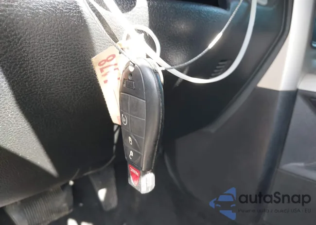 3C6UR5FL2FG614985: 42031528